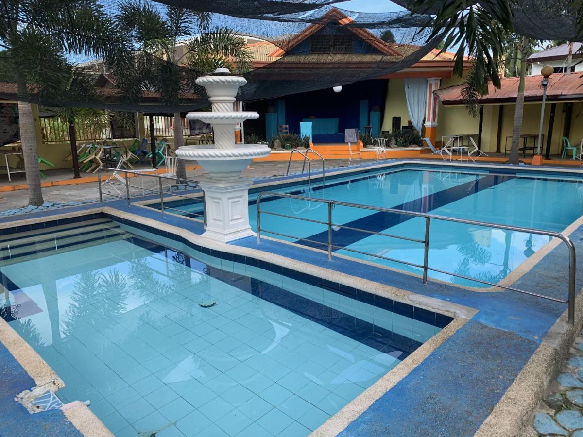 ฟูฟินา เลชเชอร์ เซ็นเตอร์ Hotel Tagum ภายนอก รูปภาพ