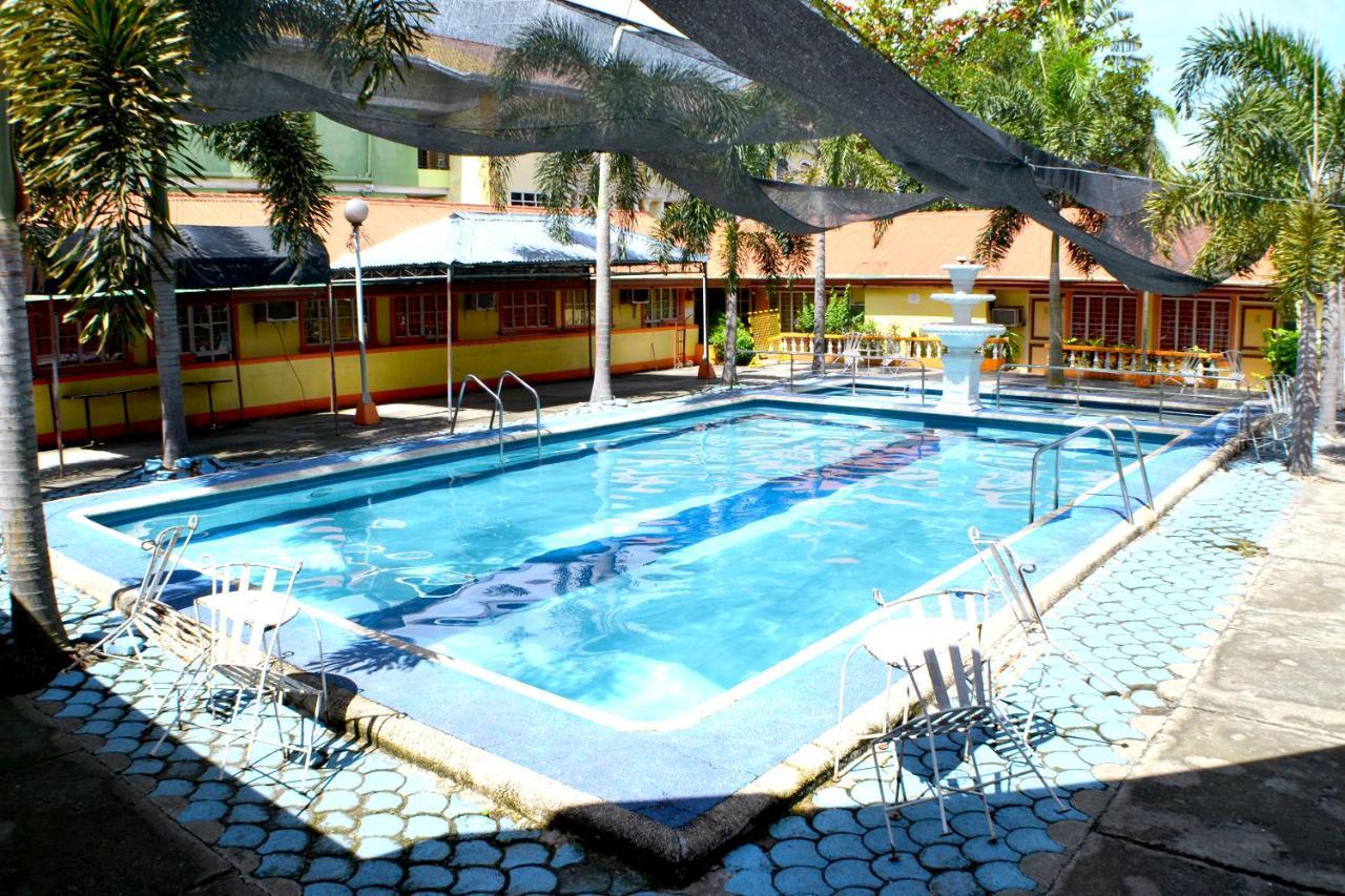 ฟูฟินา เลชเชอร์ เซ็นเตอร์ Hotel Tagum ภายนอก รูปภาพ