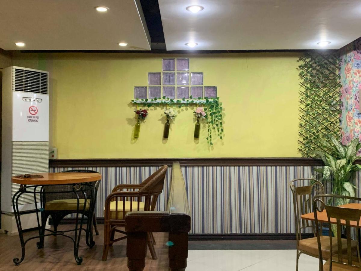 ฟูฟินา เลชเชอร์ เซ็นเตอร์ Hotel Tagum ภายนอก รูปภาพ