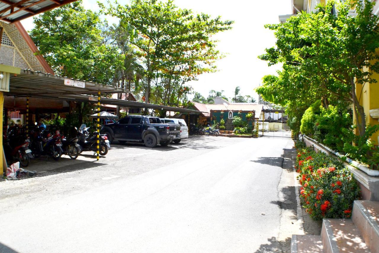 ฟูฟินา เลชเชอร์ เซ็นเตอร์ Hotel Tagum ภายนอก รูปภาพ