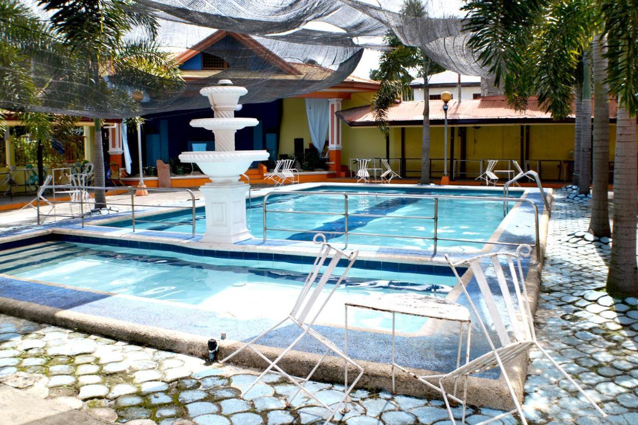 ฟูฟินา เลชเชอร์ เซ็นเตอร์ Hotel Tagum ภายนอก รูปภาพ
