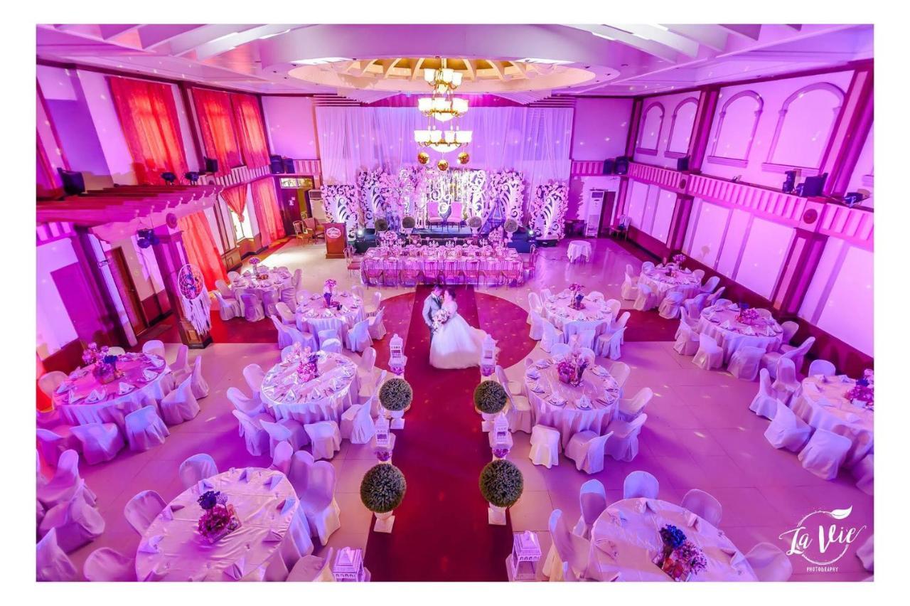 ฟูฟินา เลชเชอร์ เซ็นเตอร์ Hotel Tagum ภายนอก รูปภาพ