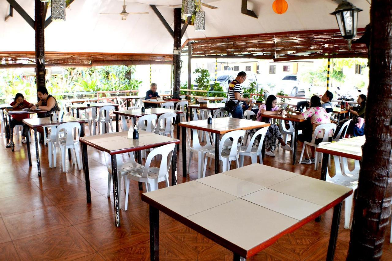 ฟูฟินา เลชเชอร์ เซ็นเตอร์ Hotel Tagum ภายนอก รูปภาพ
