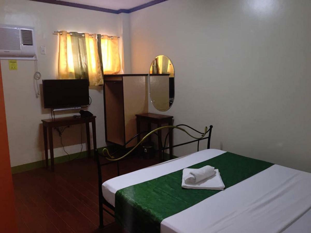 ฟูฟินา เลชเชอร์ เซ็นเตอร์ Hotel Tagum ภายนอก รูปภาพ